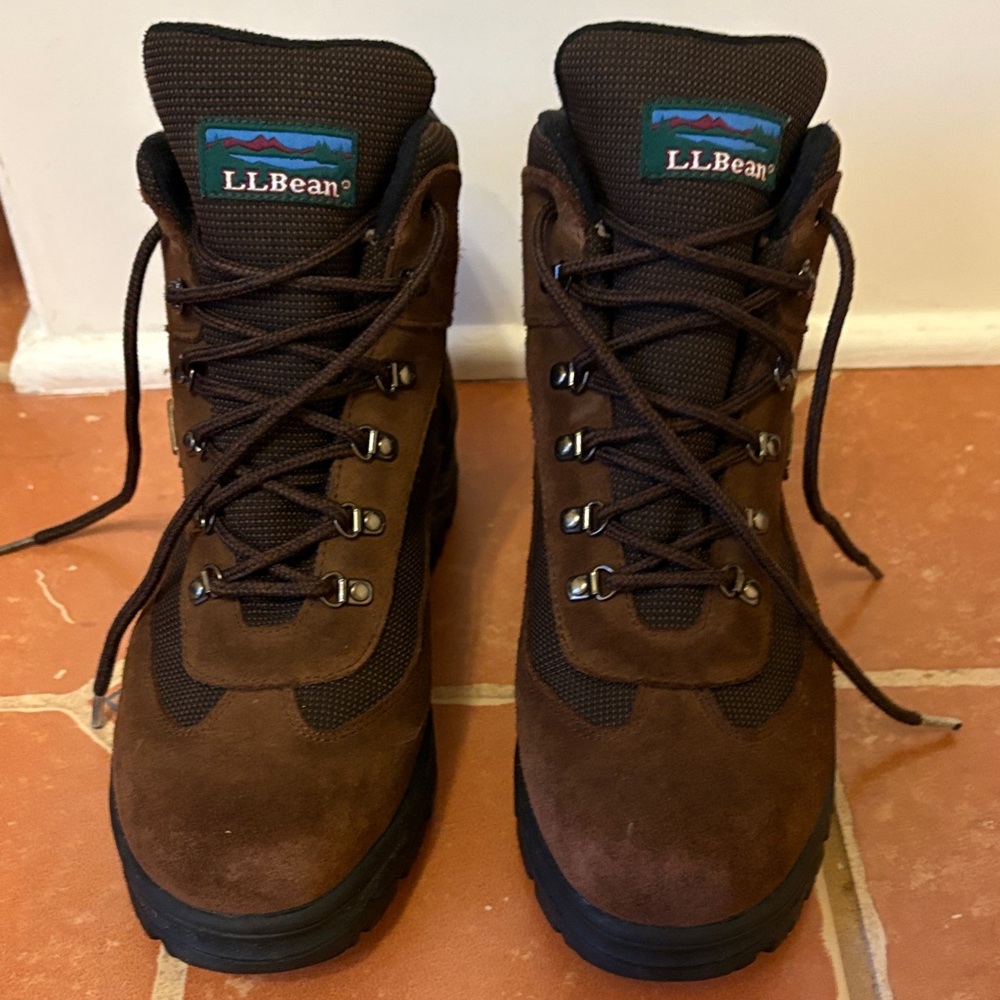 L.L. Bean Men/Kids/Woman  Snow shoes. Dark Brown Lace-Up Boots - GRO TEX